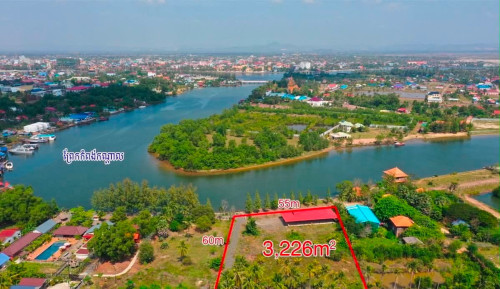 ដីកំពតជាប់ព្រែក សង្កាត់អណ្ដូងខ្មែរ ក្រុងកំពត 1 ម៉ែត្រការ៉េ