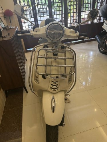 លក់ម៉ូតូជិះផ្ទាល់ខ្លួន