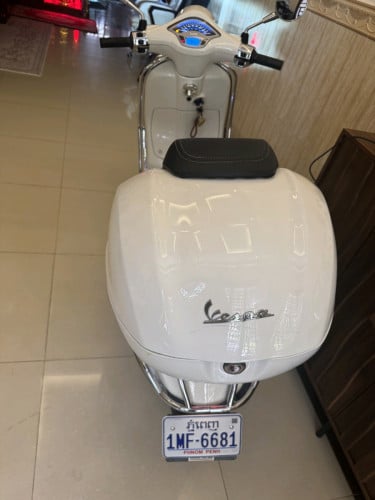 លក់ម៉ូតូជិះផ្ទាល់ខ្លួន