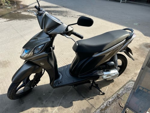 ម៉ូតូលក់មានពន្ធត្រឹមត្រូវ