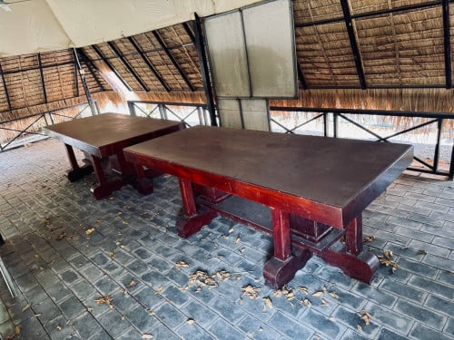 តុជ្រុងឈើ