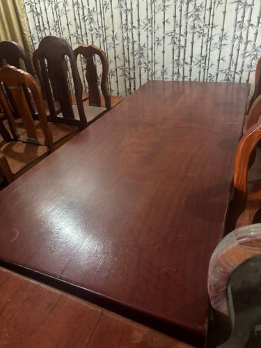 តុជ្រុងឈើ