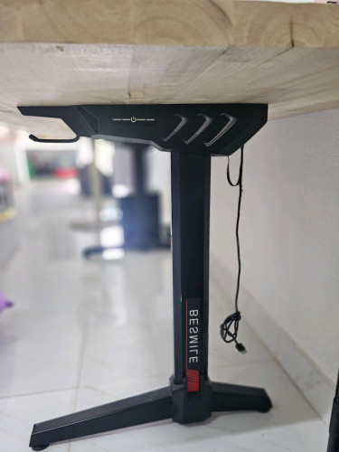 តុធ្វើការ 0.8m X 2m