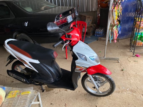 និច018ឡើង024ម៉ូតូស្អាតបាត់កាតលេខស៊ីនម៉ាស៊ីនសាណុំអត់ទាន់ដោះ ទីតាំងបាត់ដំបង