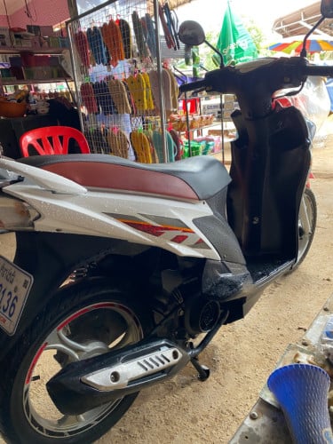 និច018ឡើង024ម៉ូតូស្អាតបាត់កាតលេខស៊ីនម៉ាស៊ីនសាណុំអត់ទាន់ដោះ ទីតាំងបាត់ដំបង