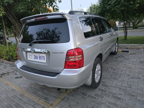 ឡានលក់ 02/V4/ប៉ុង1/ ធានាថ្មីខ្លាំងអត់ប៉ះទេ