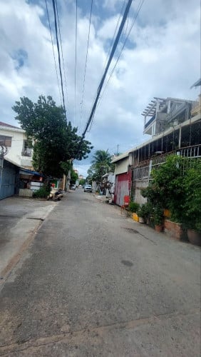 ផ្ទះជួល ជាន់ទី 1 តម្លៃសមរម្យ សាកសមសម្រាប់បុគ្គលិកធ្វើការ ឬ និស្សិត