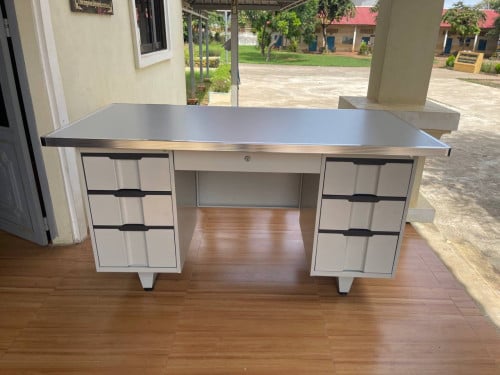 តុការិយាល័យ ខ្នាត 1.4m