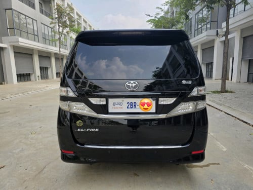 ម្ចាស់ដើមផ្ទាល់ ឆ្នាំ 2011 Up 2015 Alphard