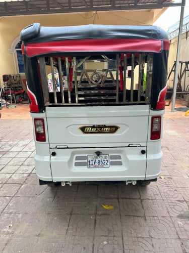 កង់បីលក់ ដើម ឆ្នាំ2021 ម៉ាស៊ីនល្អ តម្លៃ1850$ អរគុណ