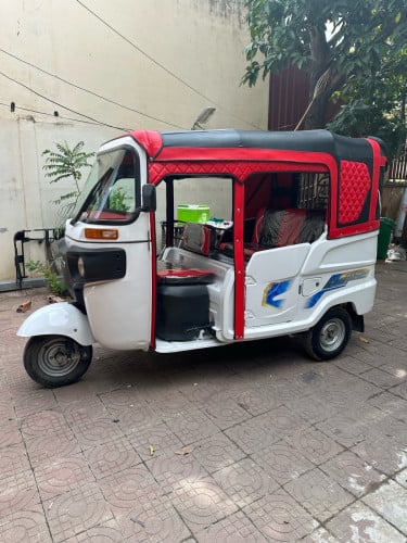 កង់បីលក់ ដើម ឆ្នាំ2021 ម៉ាស៊ីនល្អ តម្លៃ1850$ អរគុណ