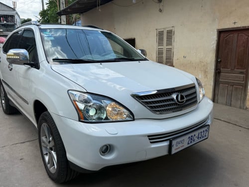 ឡាន​ថ្មី​ម្ចាស់​ដេីមបងប្អូនមិនប៉ះមិនបុកធានាអាគុយABS