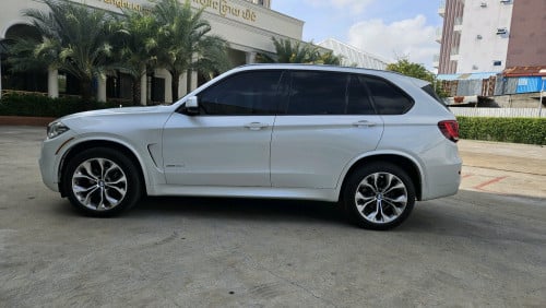 លក់ BMW X5 ឆ្នាំ2014 ម៉ាស៊ូត