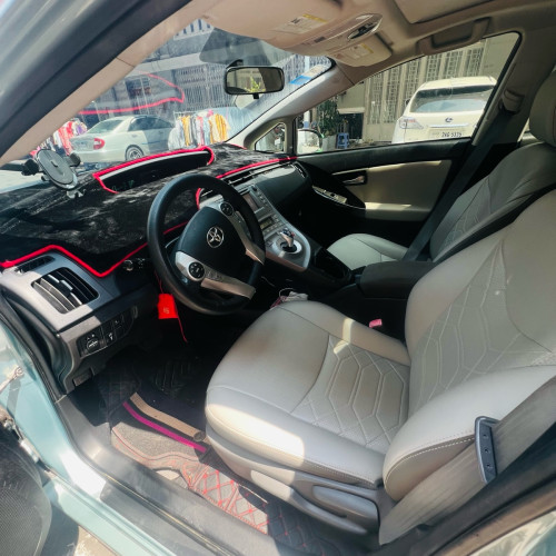 រថយន្តសម្រាប់ជួល car for rent 车子出租 ជួលជាថ្ងៃ ខែ ឆ្នាំ
