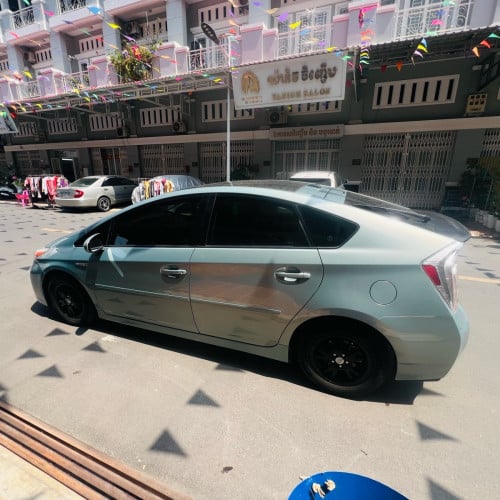 រថយន្តសម្រាប់ជួល car for rent 车子出租 ជួលជាថ្ងៃ ខែ ឆ្នាំ