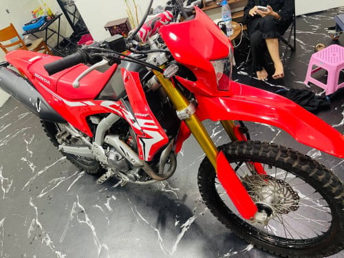 ដាក់លក់ប្រភេទ CRF