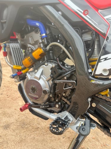 លក់ CRF 250L 2024 ក្រដាស់ពន្ធ