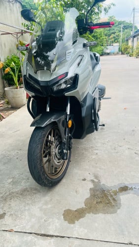 ម៉ូតូលក់ Honda ADV ជប៉ុន ឆ្នាំ2022 $3,900 ពណ៌ស៊ីម៉ង់