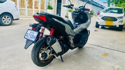 ម៉ូតូលក់ Honda ADV ជប៉ុន ឆ្នាំ2022 $3,900 ពណ៌ស៊ីម៉ង់