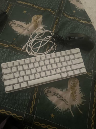 លក់ keyboard និង mouse 10$ ចរចារបានលក់ប្រញាប់លុយ