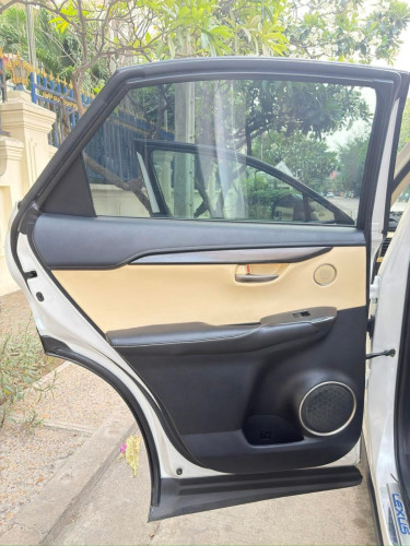 ធានាឡាន គ្មានកន្លែងទាស់Lexus Nx 200T 2016 Luxury ប៉ុង2 Button 5 ម្ចាស់ដេីម ❤️❤️❤️