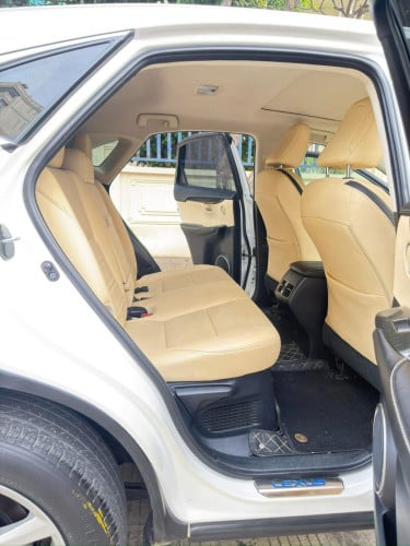 ធានាឡាន គ្មានកន្លែងទាស់Lexus Nx 200T 2016 Luxury ប៉ុង2 Button 5 ម្ចាស់ដេីម ❤️❤️❤️