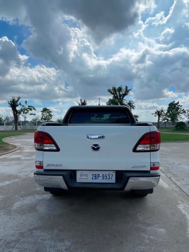 លក់ឡានMazda លេខដៃប៉ុង2ឆ្វេងសុីនអត់បុកអត់ប៉ះឯកសារគ្រប់