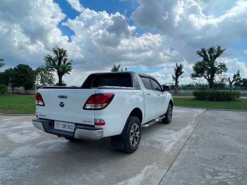 លក់ឡានMazda លេខដៃប៉ុង2ឆ្វេងសុីនអត់បុកអត់ប៉ះឯកសារគ្រប់