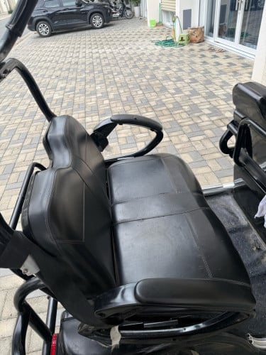 ឡានអាគុយ Q8 ម៉ូទ័រ 2500W ទើបដាក់អាគុយលីចូម 65V 45A ហើយ ជិះបានចន្លោះ 40-50Km
