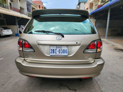 លក់RX300 ឆ្នាំ03 ខ​ច.រំលោះសុទ្ធរឺវ៉ៃដូរបាន.គ្រប់សារីនឹងខេត្ត