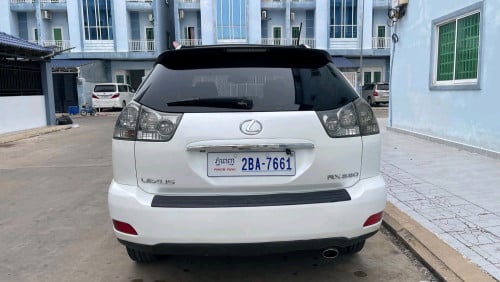 ឡានលក់ RX330