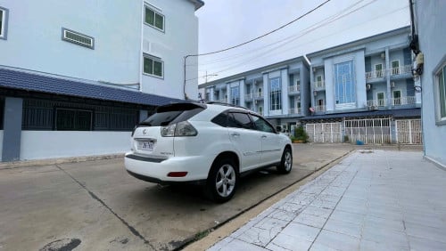 ឡានលក់ RX330