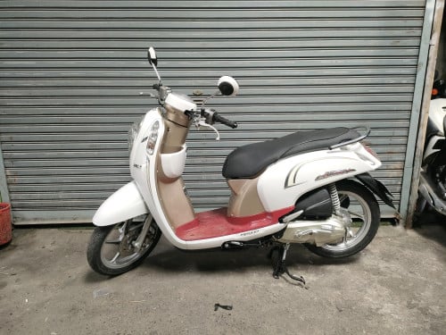 ម៉ូតូ scoopy លក់