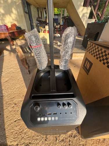 លក់ Speaker ម៉ាក IN cs840 pro មួយទឹក99%ទើបប្រើបានពីរបីដងតម្លៃថ្មី 299$ លក់វិញ250$ចចារ