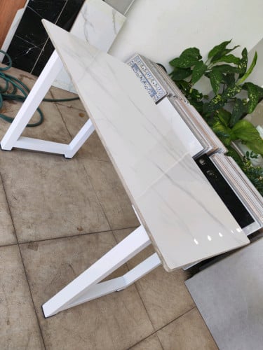តុម៉ាប (table)
