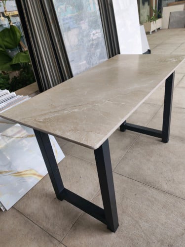 តុម៉ាប (table)