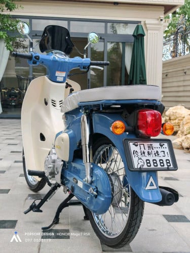 ជប៉ុន🎌Honda Super Cub 50 Final Edition ផលិតចំនួនមានកំណត់ ១ទឹកនៅសុំណុំក្បែរថ្មីដូចបកកេះ ក្រដាស់ពន្ធ