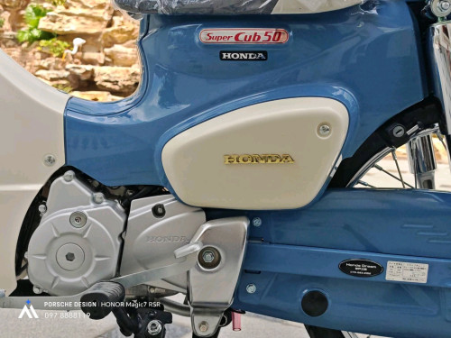 ជប៉ុន🎌Honda Super Cub 50 Final Edition ផលិតចំនួនមានកំណត់ ១ទឹកនៅសុំណុំក្បែរថ្មីដូចបកកេះ ក្រដាស់ពន្ធ