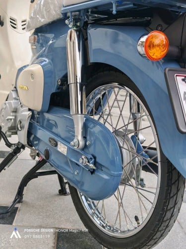 ជប៉ុន🎌Honda Super Cub 50 Final Edition ផលិតចំនួនមានកំណត់ ១ទឹកនៅសុំណុំក្បែរថ្មីដូចបកកេះ ក្រដាស់ពន្ធ