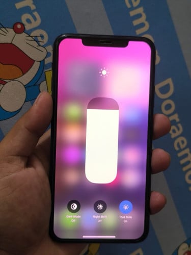 11promax 64Gសាណុំម ដូរថ្មរួច165$