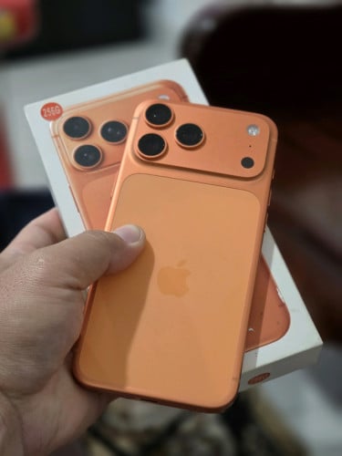 17 Pro Max 🧡🧡 ថ្មីណាស់99.999%