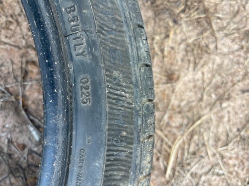 215/45R18 សំបក​ខ្មែរ​ 1គ្រាប់​ 25$​ ដឺលេ​2025