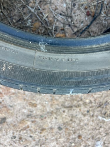 215/45R18 សំបក​ខ្មែរ​ 1គ្រាប់​ 25$​ ដឺលេ​2025