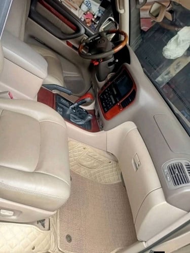 470ឆ្នាំ2000ម្ចាសដេីមលក់10800$ចរចារ