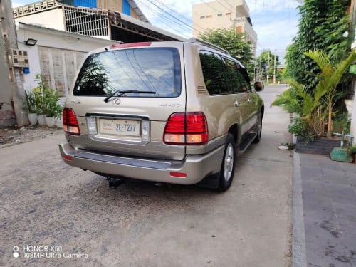 470ឆ្នាំ2000ម្ចាសដេីមលក់10800$ចរចារ