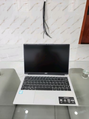 Acer aspire lite 14 នៅស្អាតដូចថ្មី 98% នៅសល់ធានាពីក្រុមហ៊ុន លក់ធូរៗ