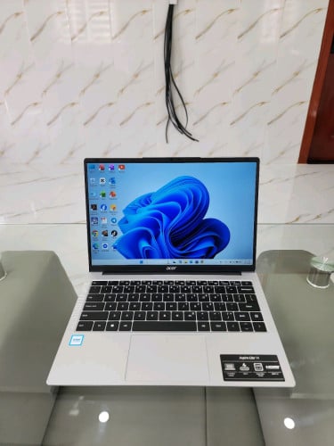 Acer aspire lite 14 នៅស្អាតដូចថ្មី 98% នៅសល់ធានាពីក្រុមហ៊ុន លក់ធូរៗ