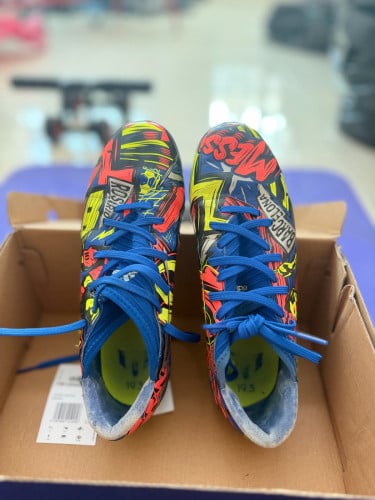 Adidas’s Messi Barcelona 19.3 នៅស្អាត 38.50