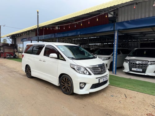 Alphard 2012 អូតូ3 top options បង់រំលស់បានមានលុយ10000