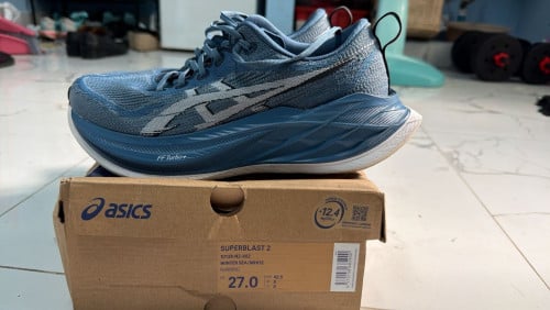 ASICS superblast 2 លេខ 42.5 ទើបប្រើបាម១០០km original